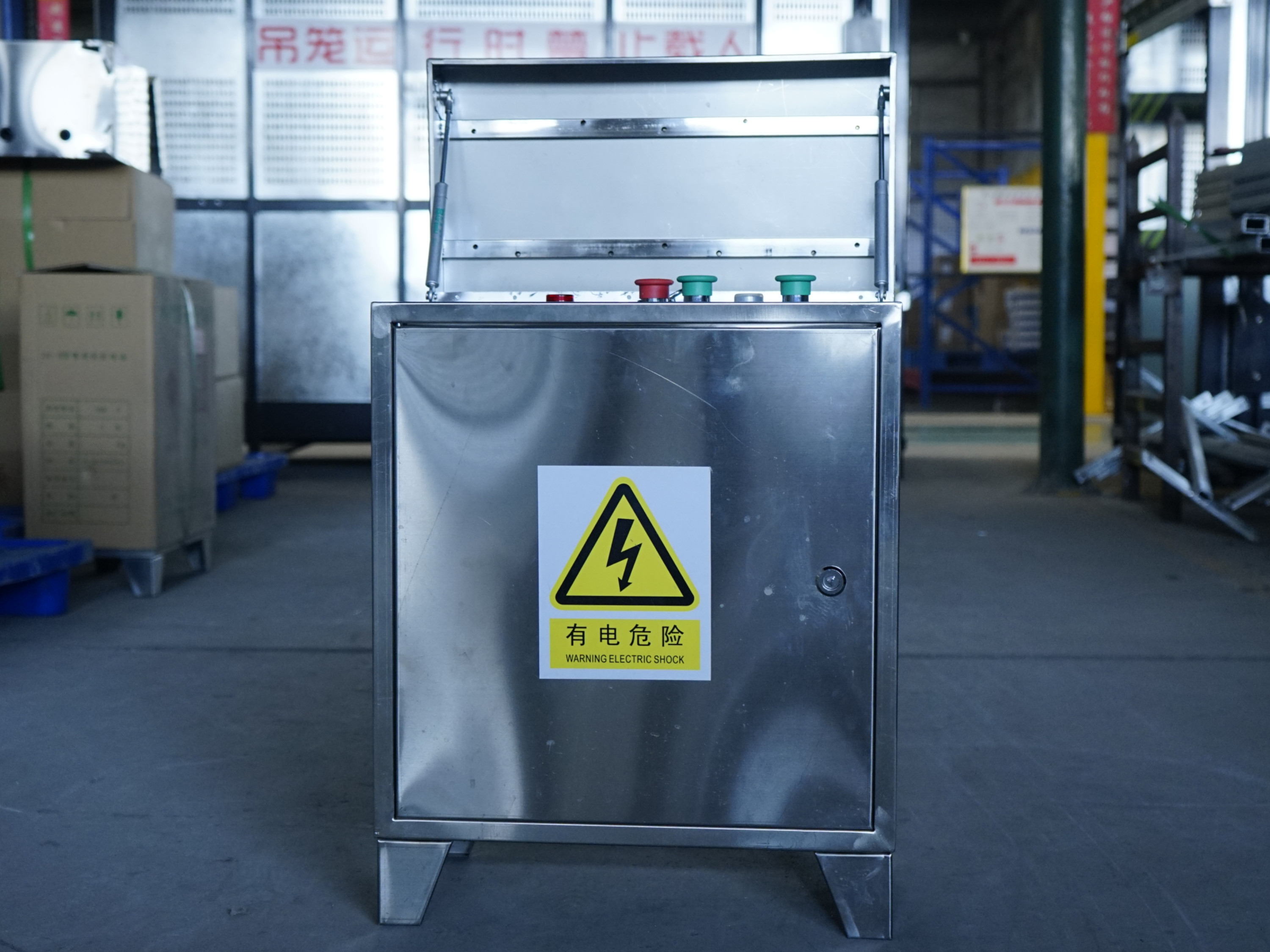 齒條貨梯電器箱:確保升降安全的關(guān)鍵部件 齒條貨梯電器箱:確保升降安全的關(guān)鍵部件