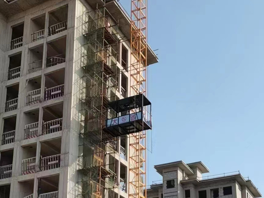 SS120施工升降機安全裝置及功能介紹 SS120施工升降機安全裝置及功能介紹