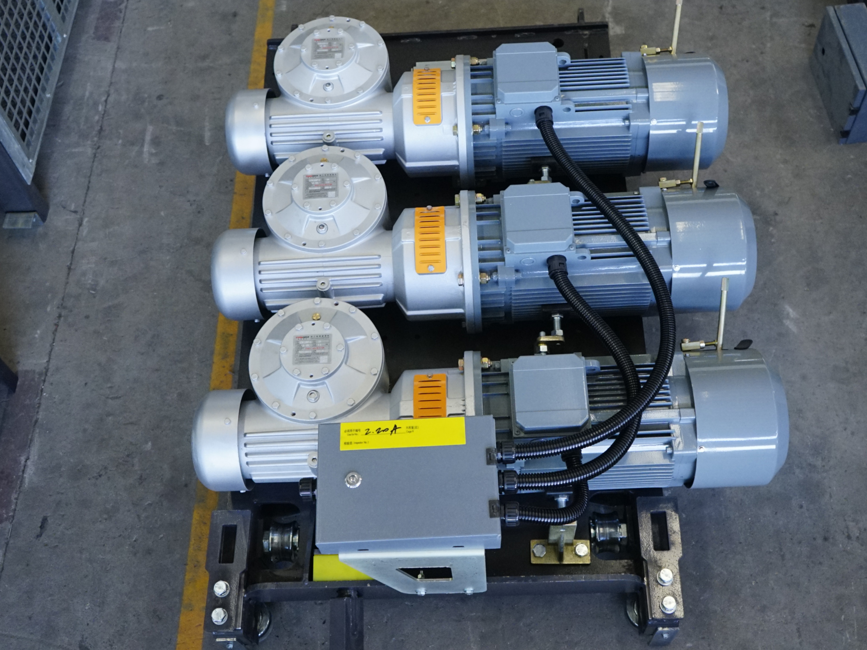 施工升降機傳動機構(gòu)的維護和保養(yǎng) 施工升降機傳動機構(gòu)的維護和保養(yǎng)